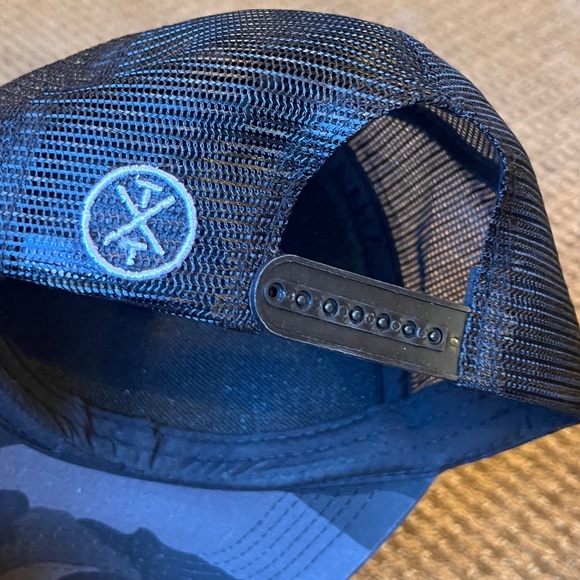 MAMA X- trucker SnapBack- black&gray camouflage- OSFM - EUC! - Picture 4 of 6